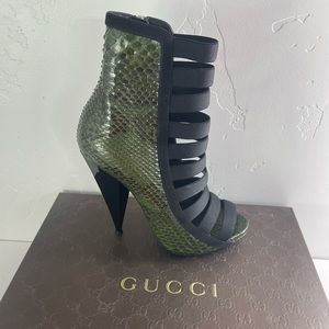 NIB Gucci Olimpia Green Python Leather Elastic Strap Heel Booties Size 37